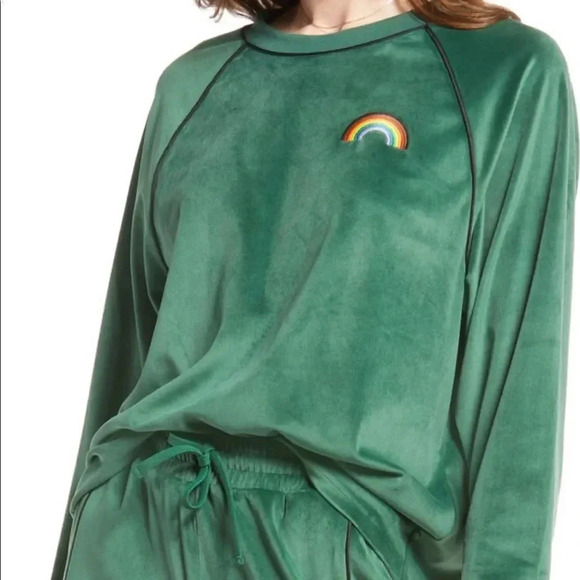 BP Green Velour Green Pride Sweatshirt Size Small - Picture 1 of 10